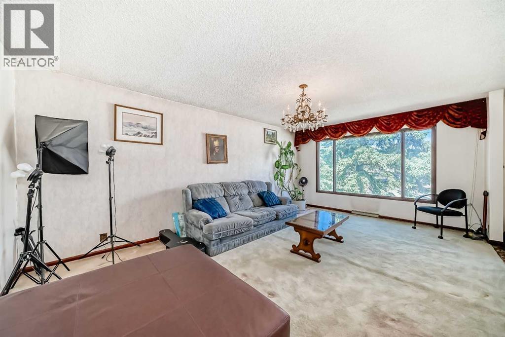 4407 Bowness Road NW - 17