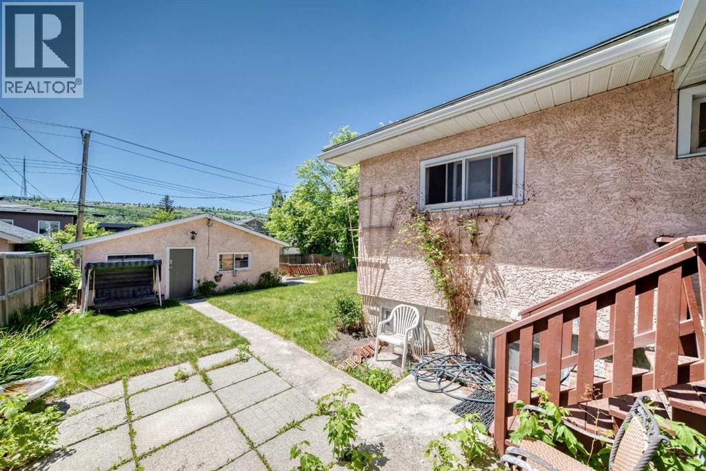 4407 Bowness Road NW - 23