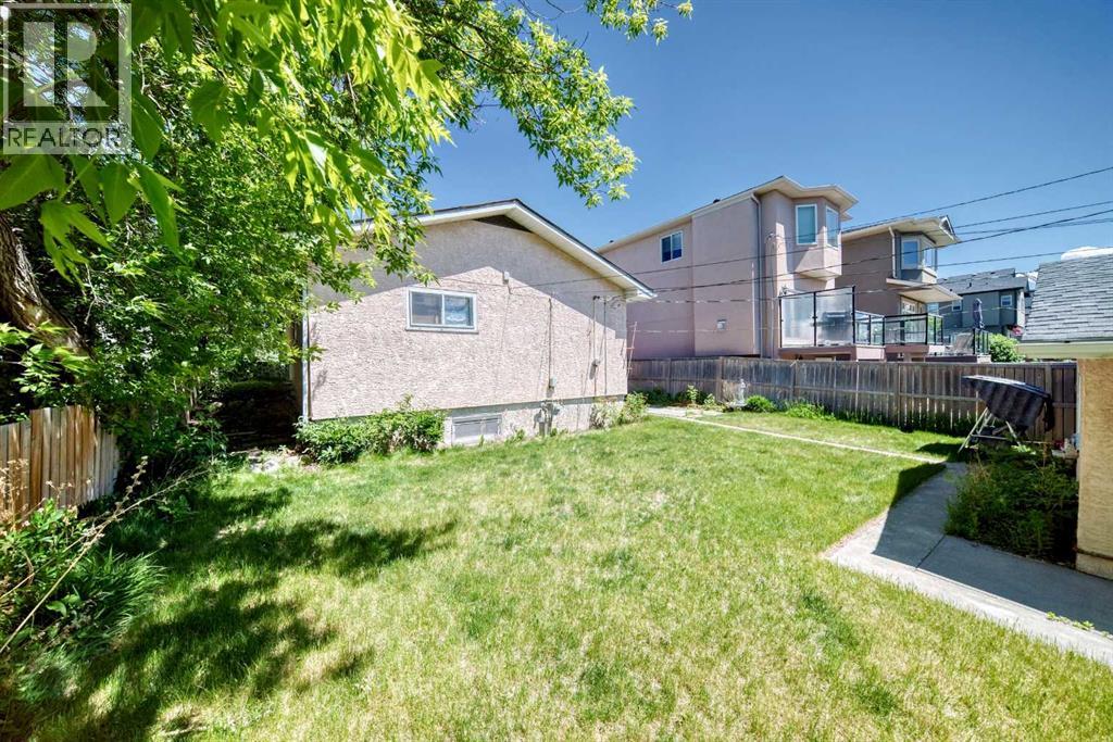4407 Bowness Road NW - 28