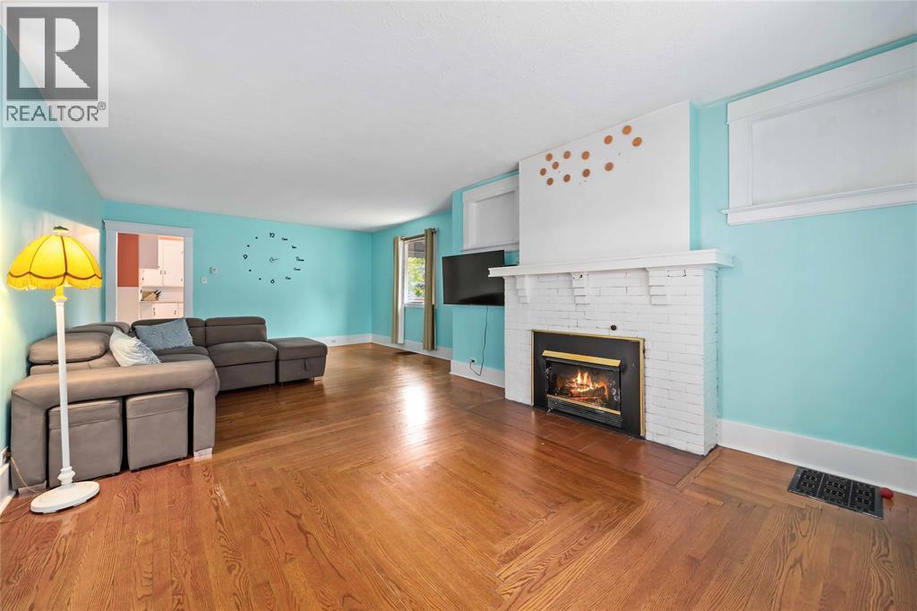 192 PENROSE STREET - 2