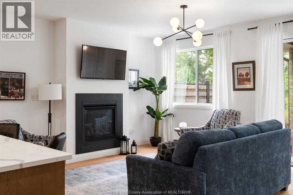 223 Livingstone CRESCENT - 23