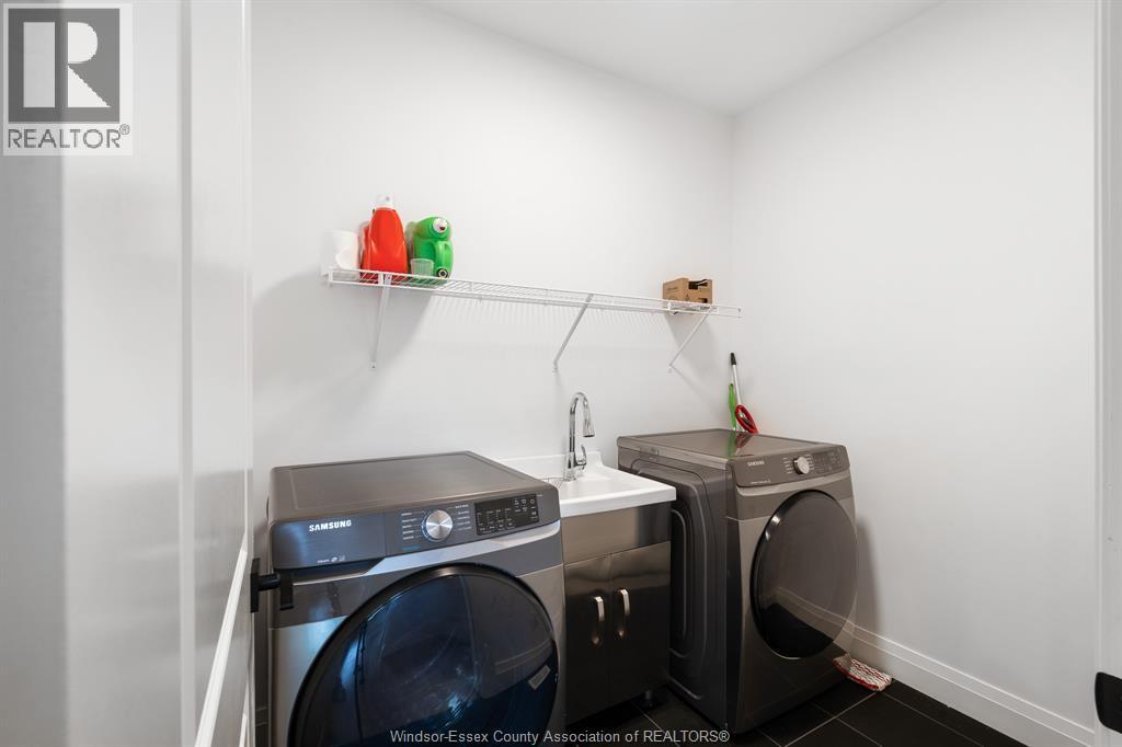 223 Livingstone CRESCENT - 32