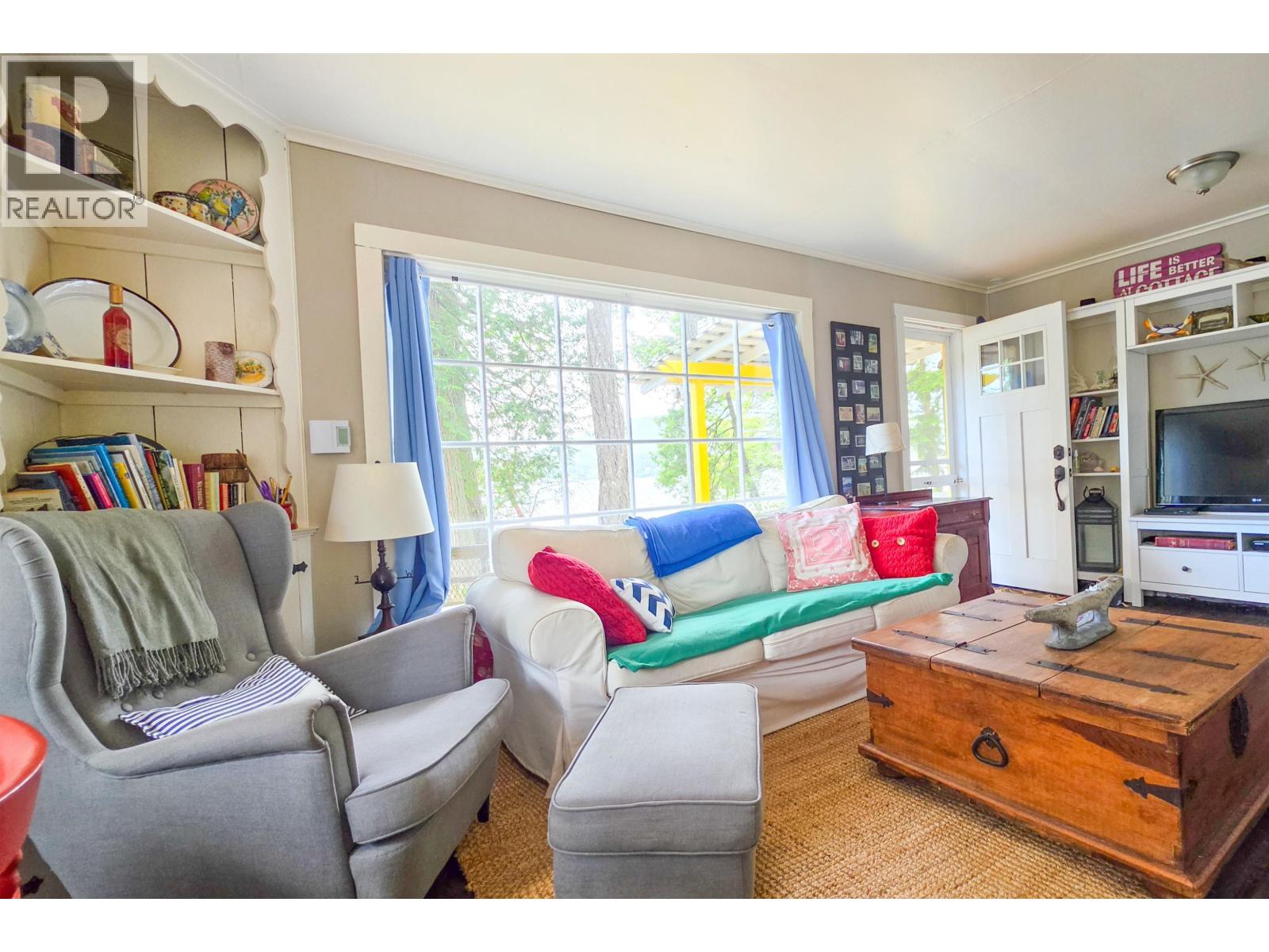311 ARTHUR ROAD, Gambier Island