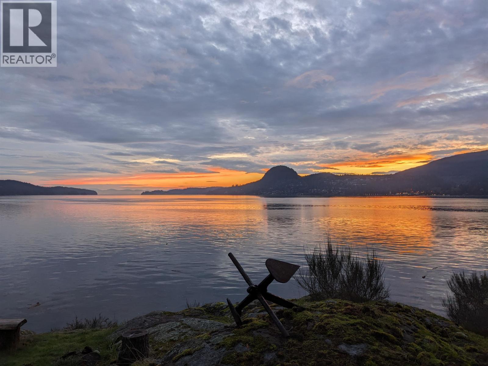 311 ARTHUR ROAD, Gambier Island