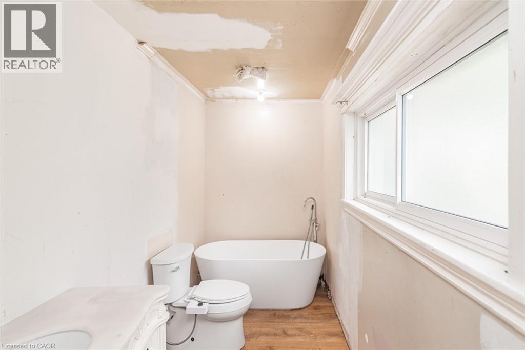 530 KING Street - 37