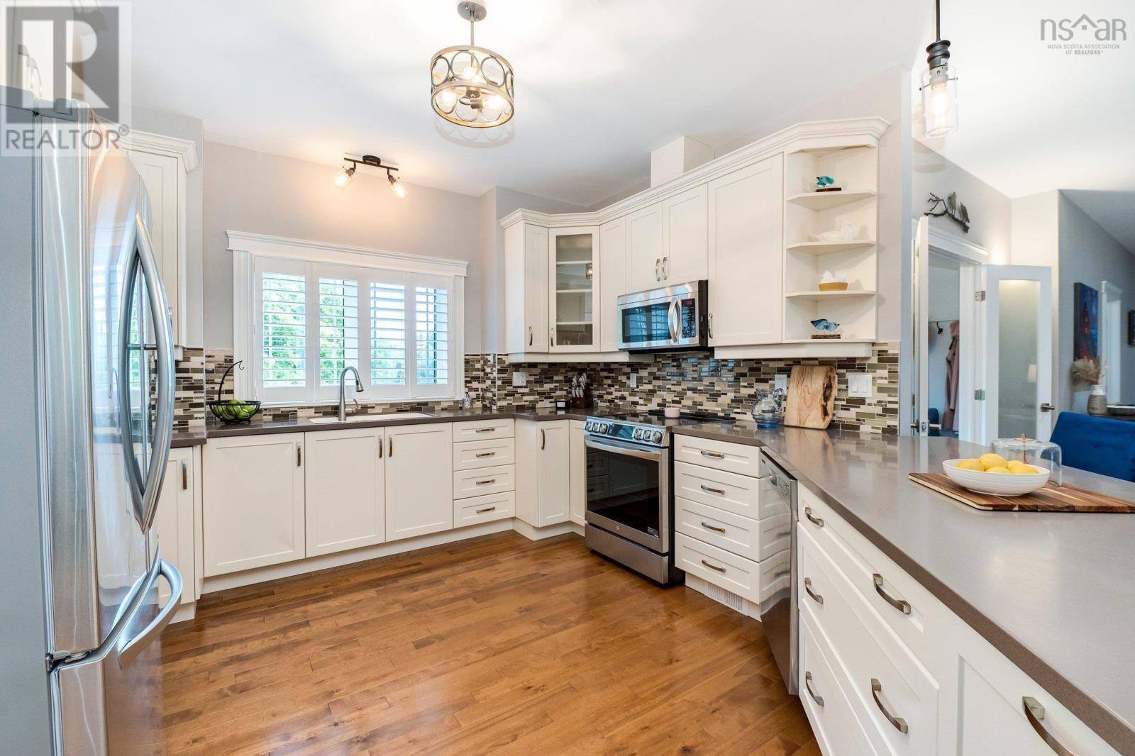 331 Masons Point Road - 11
