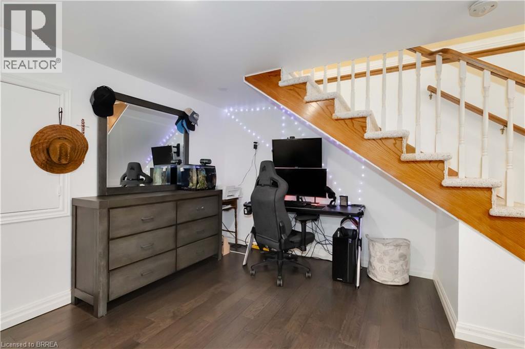 232 PARIS Road - 26