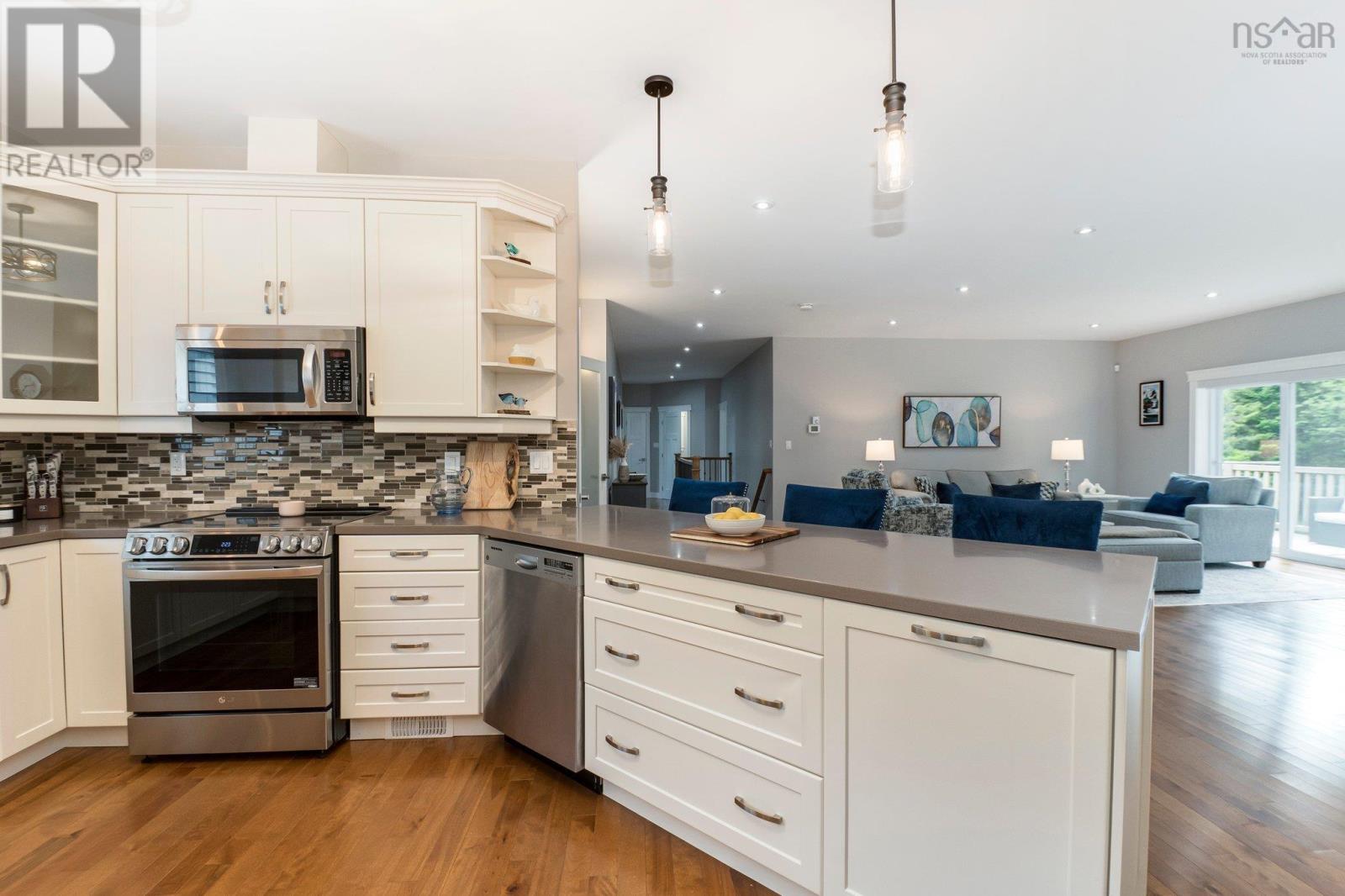 331 Masons Point Road - 12