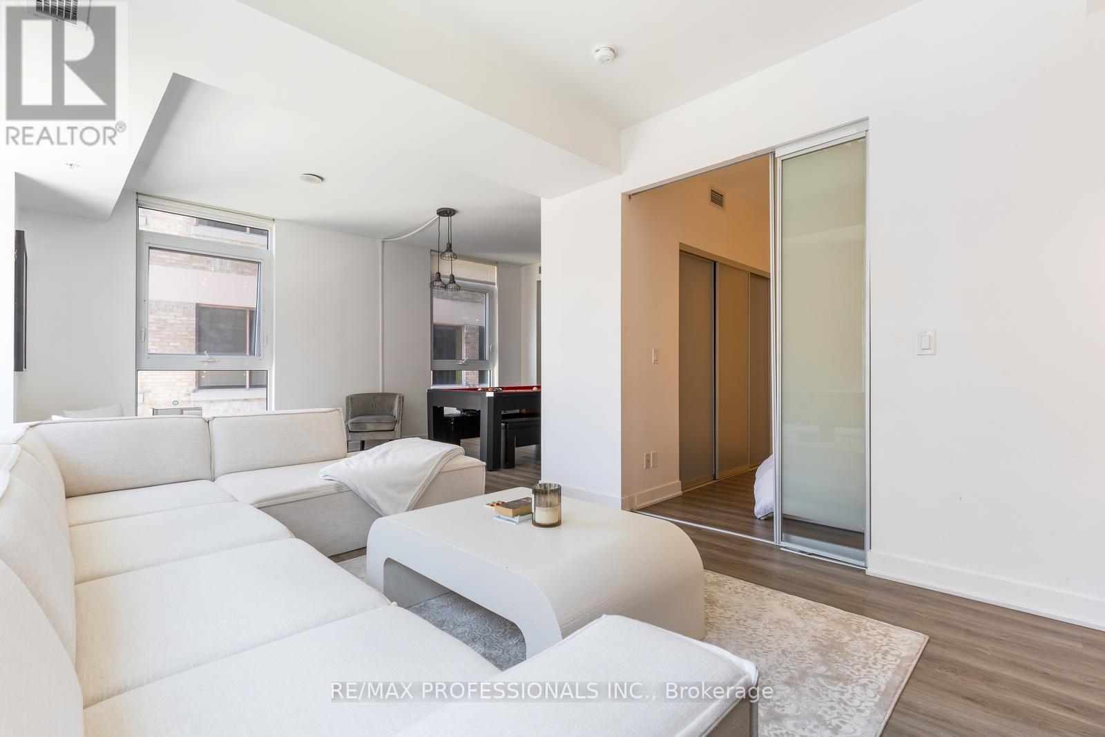 #325 30 NELSON STREET - Image 22