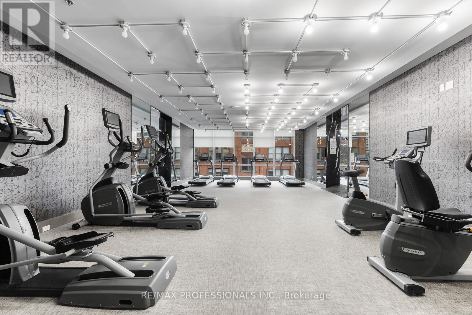 #325 30 NELSON STREET - Image 36