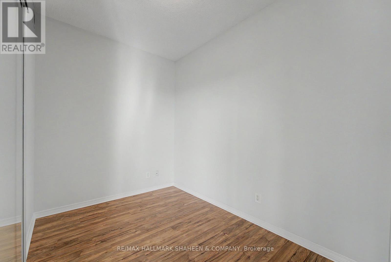#1815 352 FRONT STREET W - 13