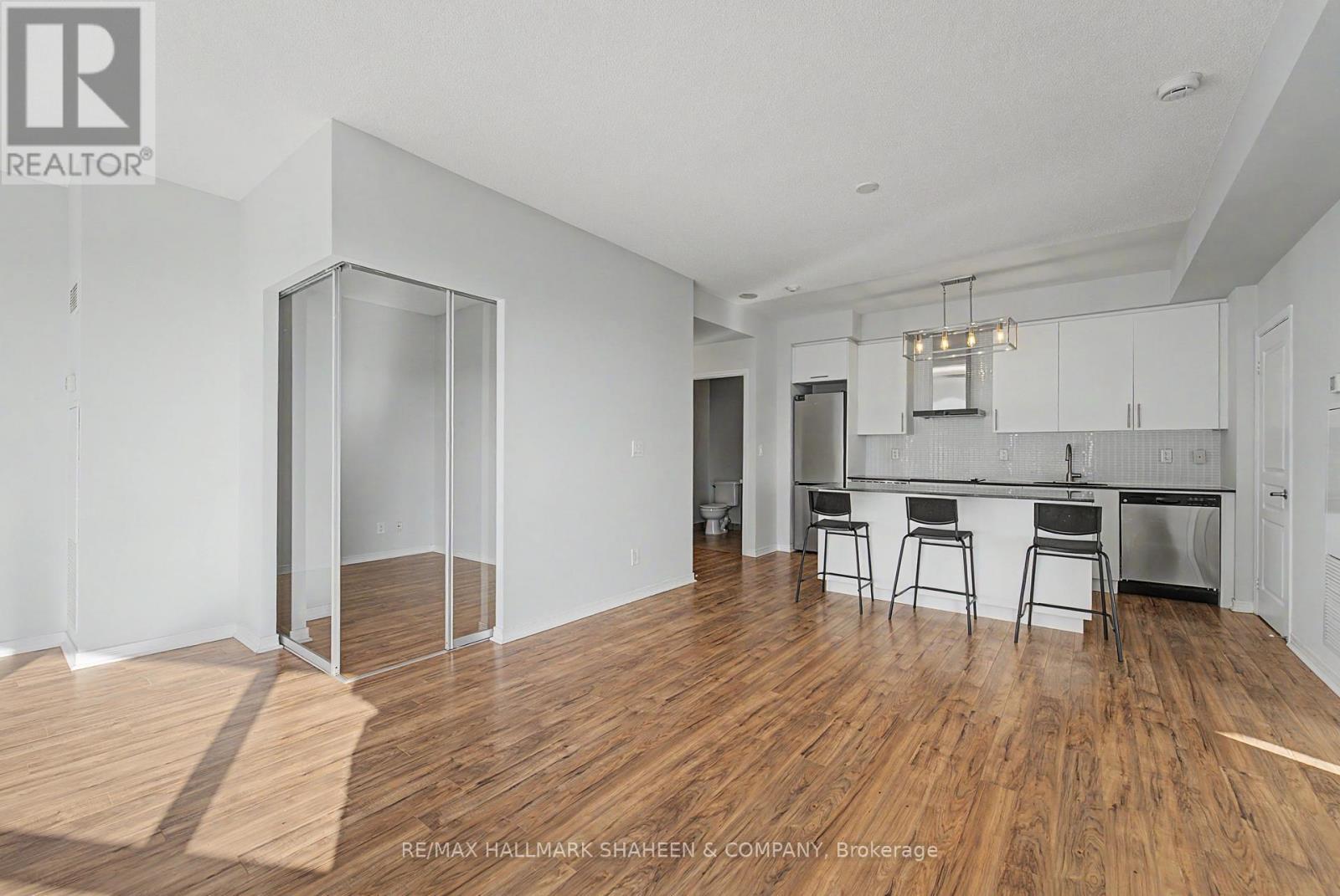 #1815 352 FRONT STREET W - 14