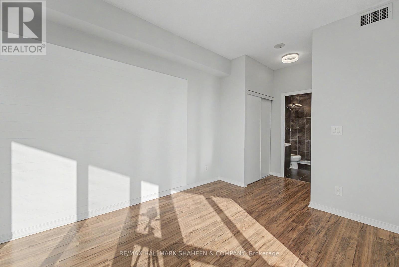 #1815 352 FRONT STREET W - 19