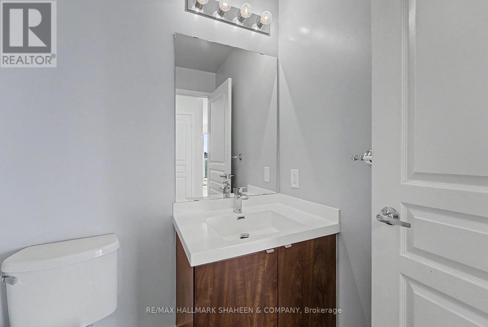 #1815 352 FRONT STREET W - 4