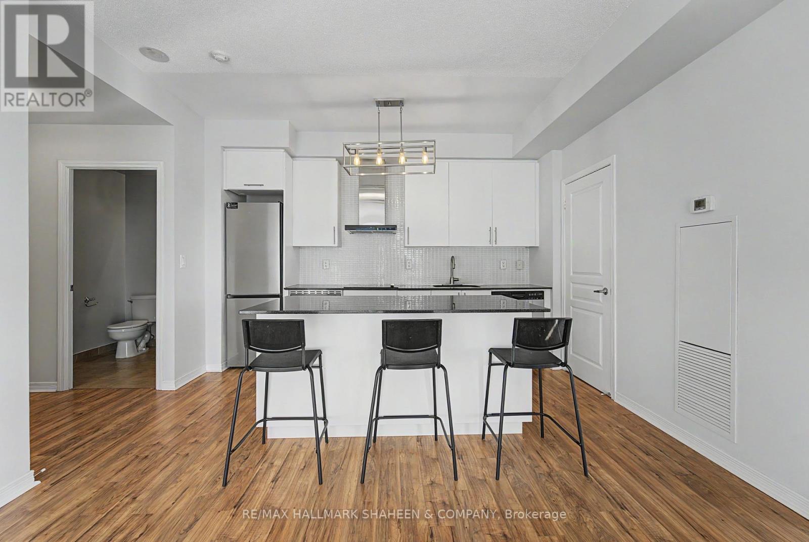#1815 352 FRONT STREET W - 6