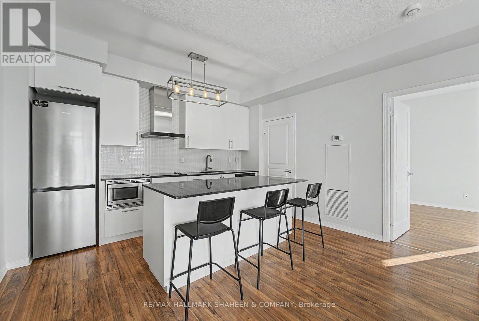 #1815 352 FRONT STREET W - 8