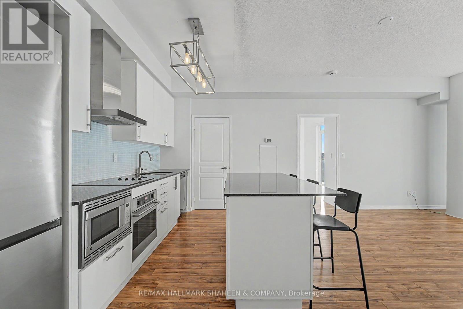 #1815 352 FRONT STREET W - 9