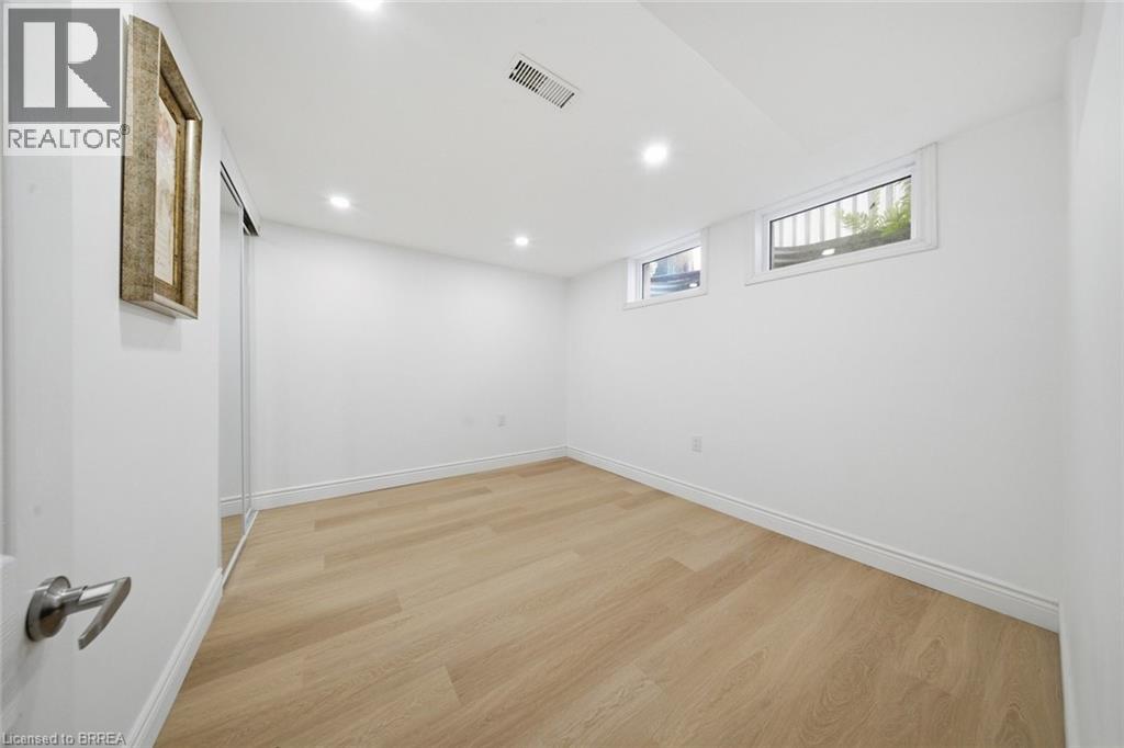 106 MEMORIAL Drive - 23