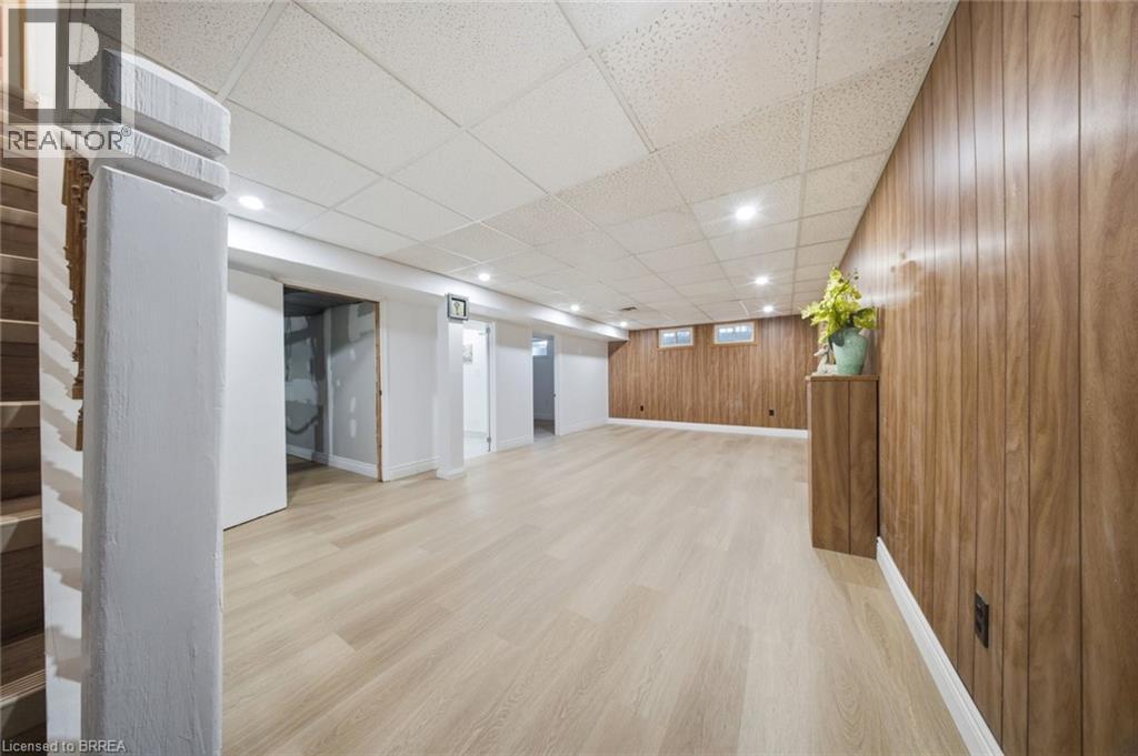 106 MEMORIAL Drive - 20