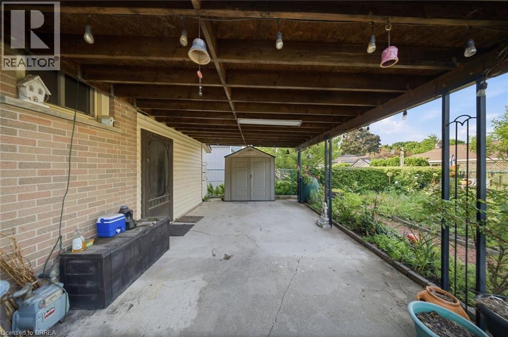 106 MEMORIAL Drive - 25