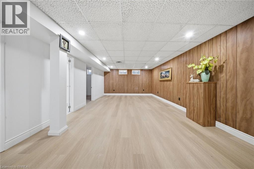 106 MEMORIAL Drive - 21