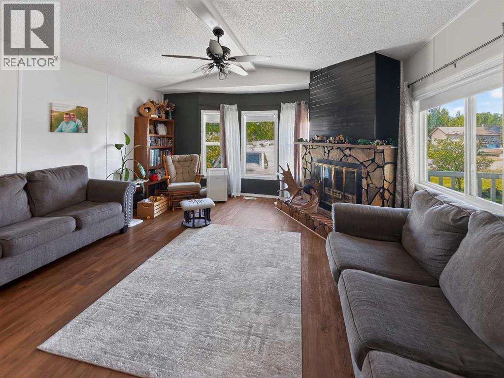 10201 104 Avenue - 14