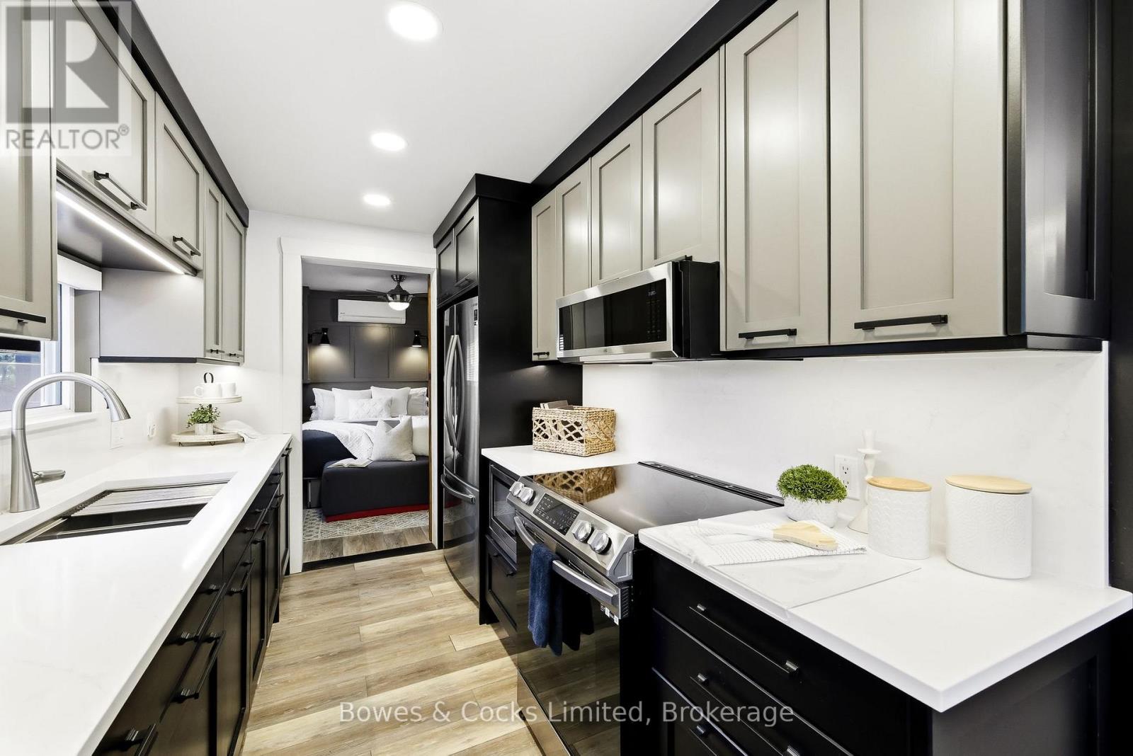 2817 RIVER AVENUE - 14