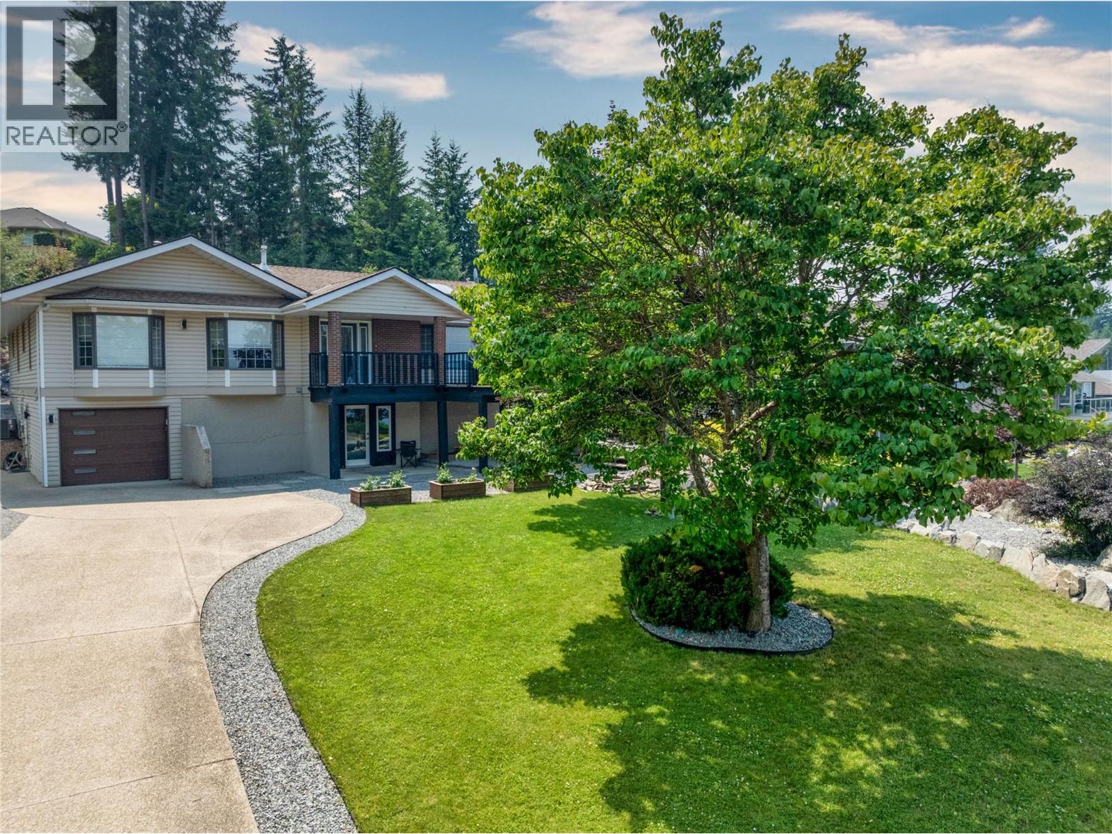  2620 Grand View Place, Blind Bay