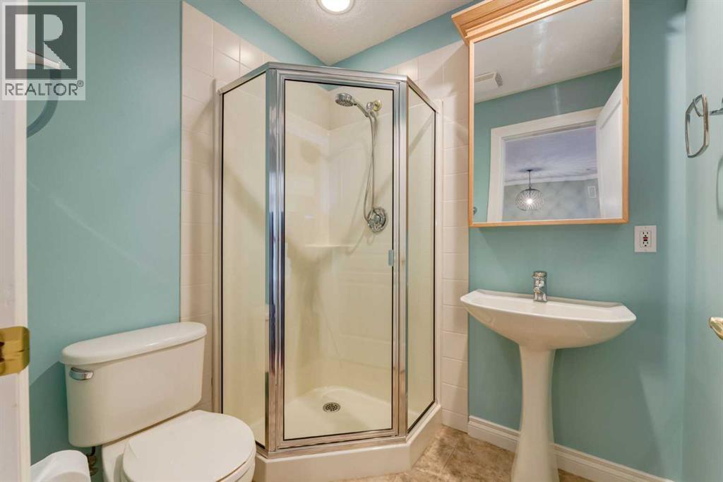#302 59 22 Avenue SW - 24