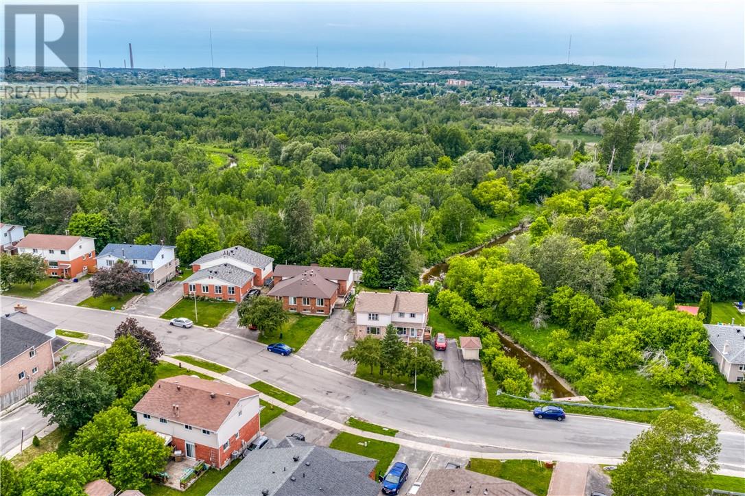 1025 Arthur Street - 35