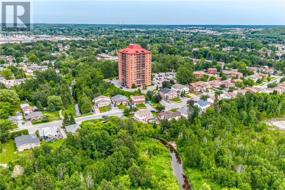 1025 Arthur Street - 37