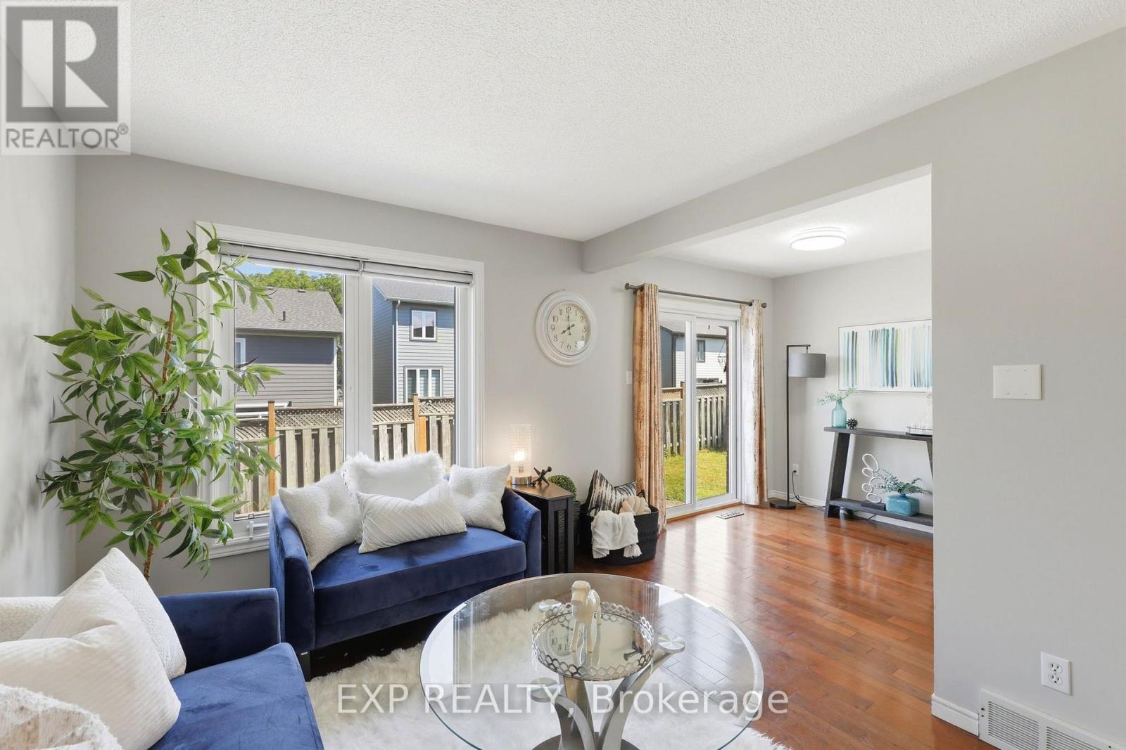 111 GERALD CRESCENT - 10