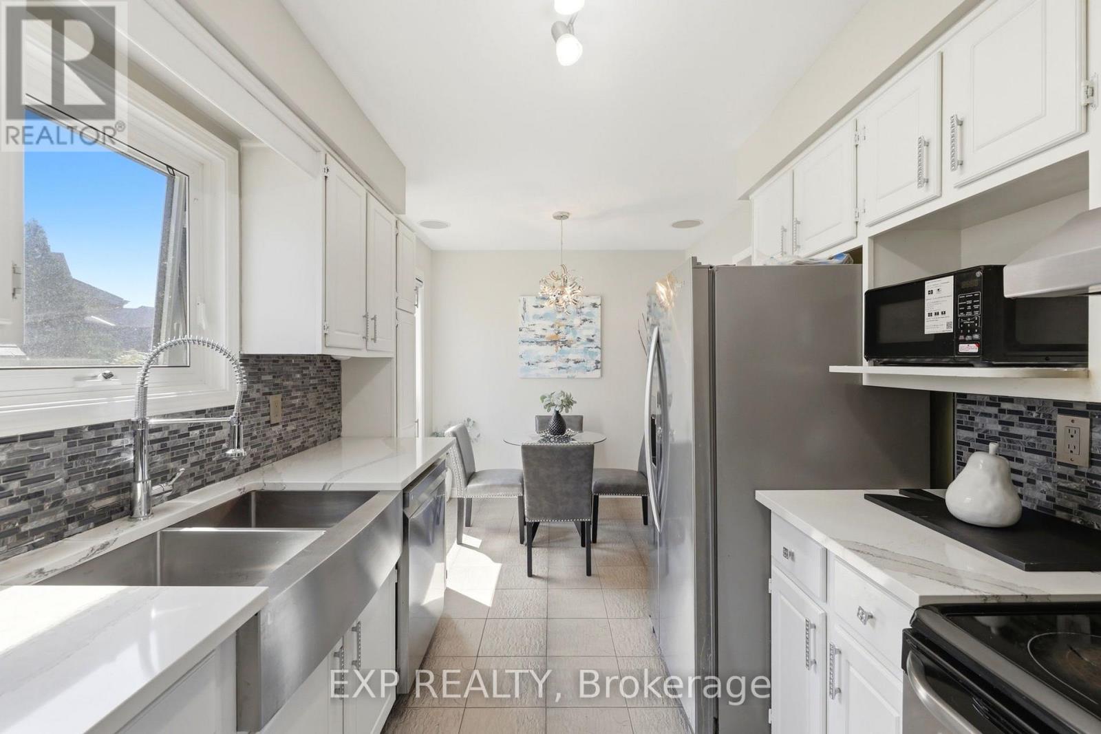 111 GERALD CRESCENT - 13