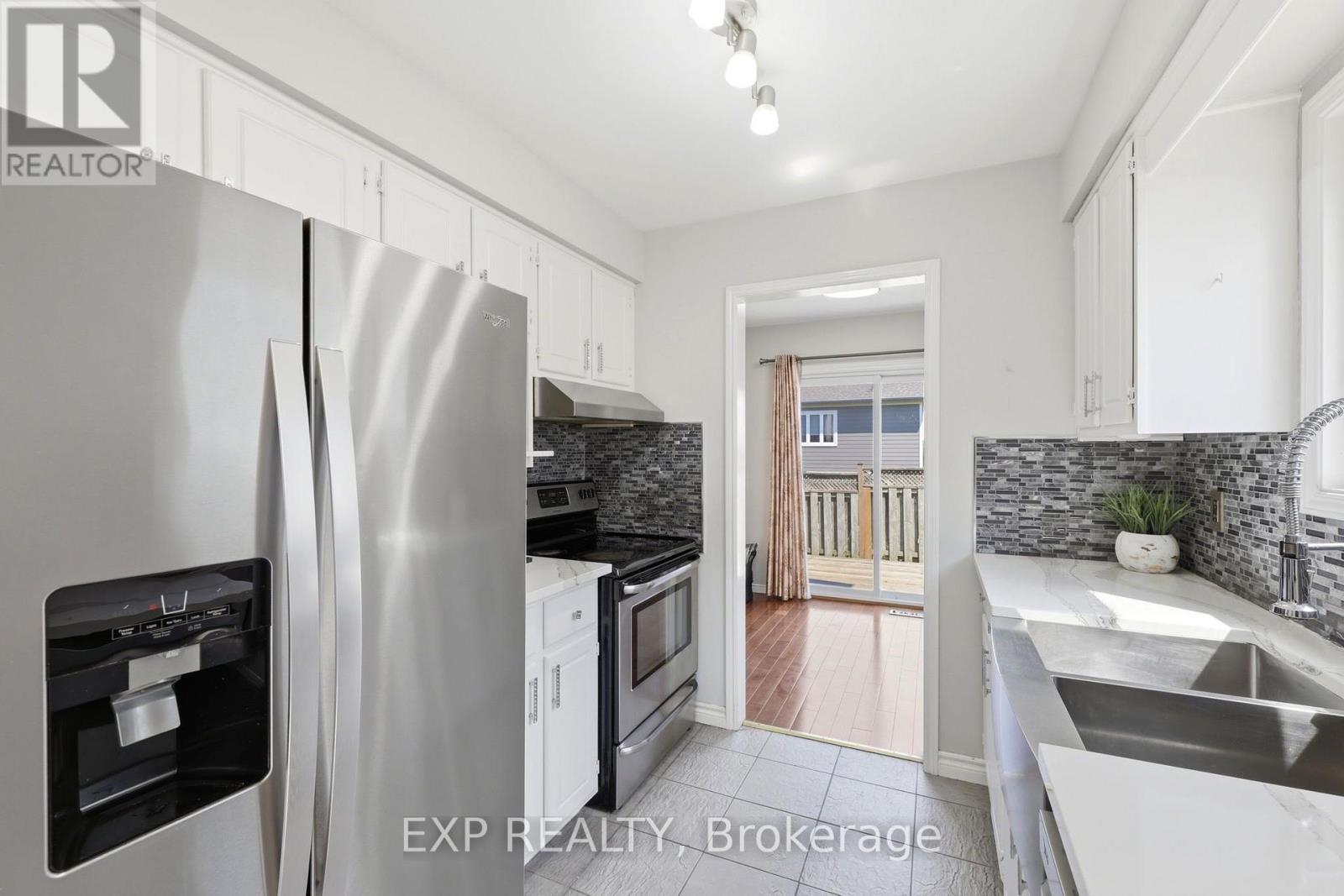 111 GERALD CRESCENT - 15