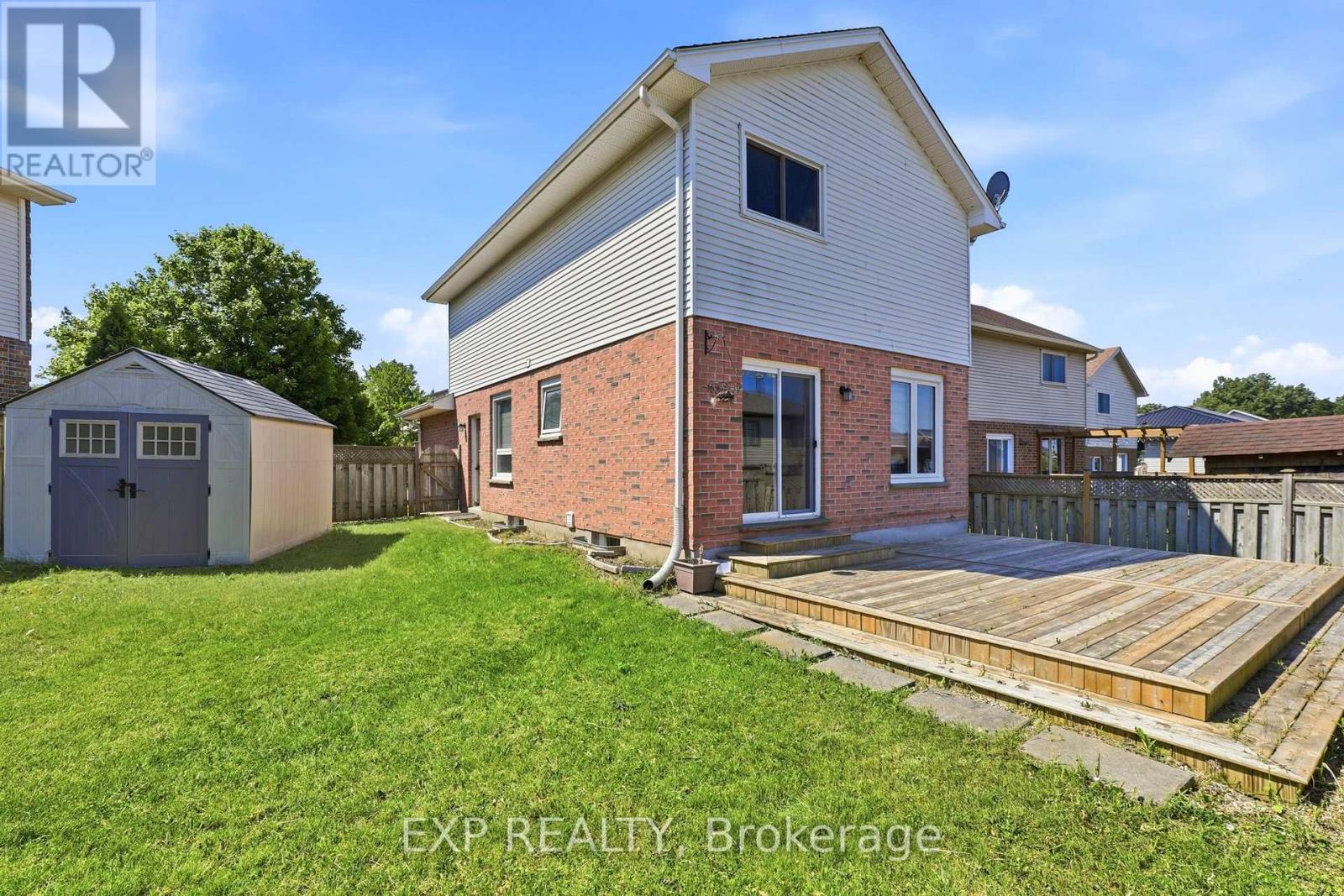 111 GERALD CRESCENT - 40