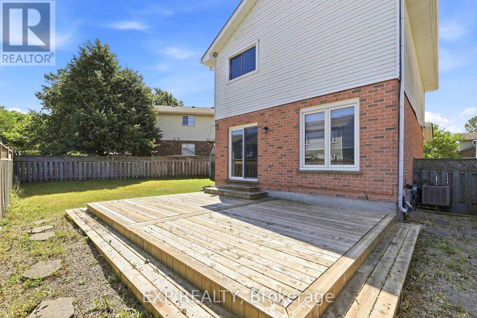 111 GERALD CRESCENT - 41