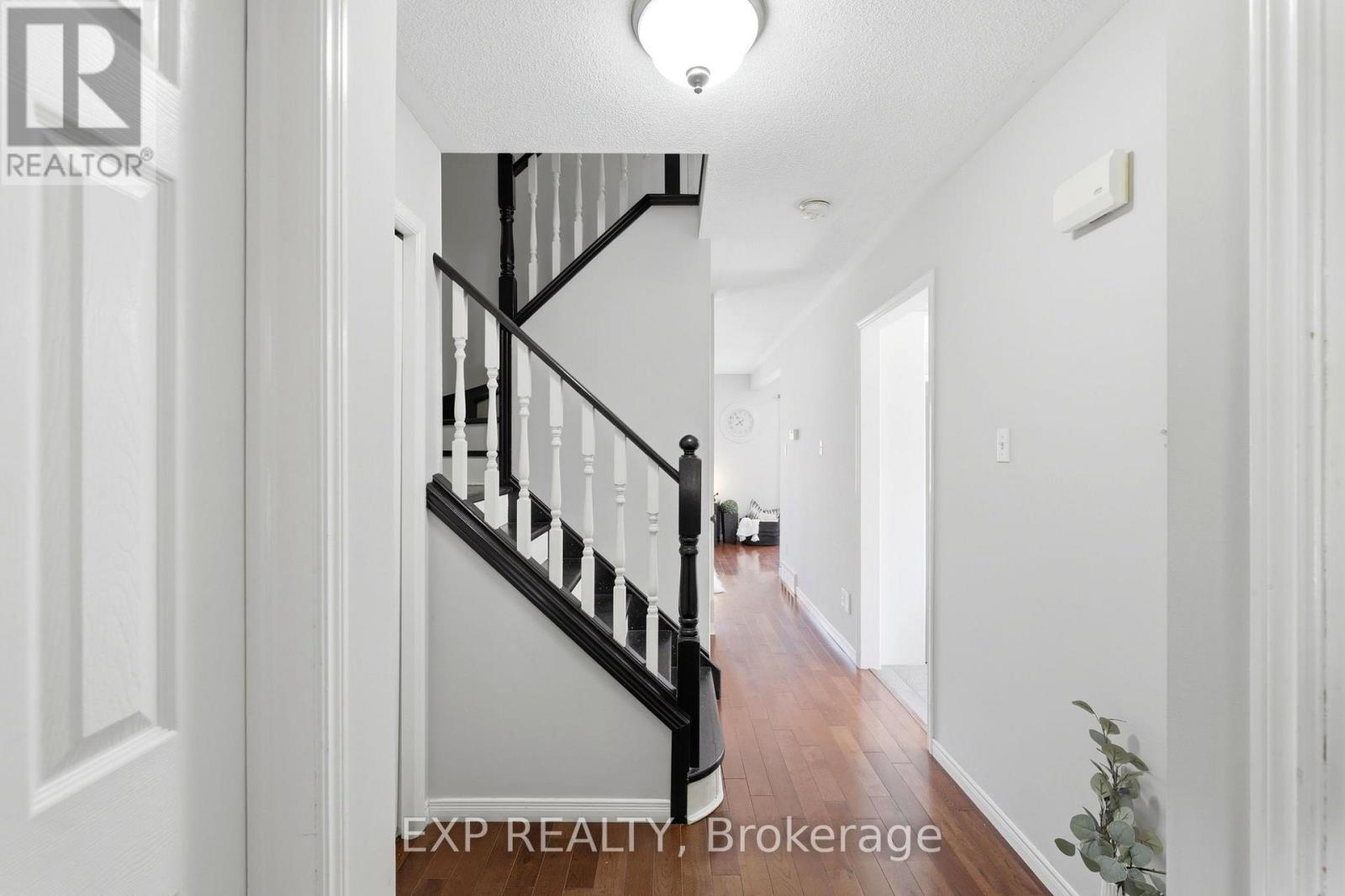 111 GERALD CRESCENT - 5