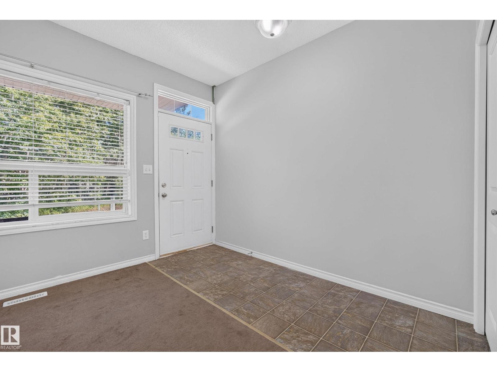 #113 3010 33 AV NW - 9