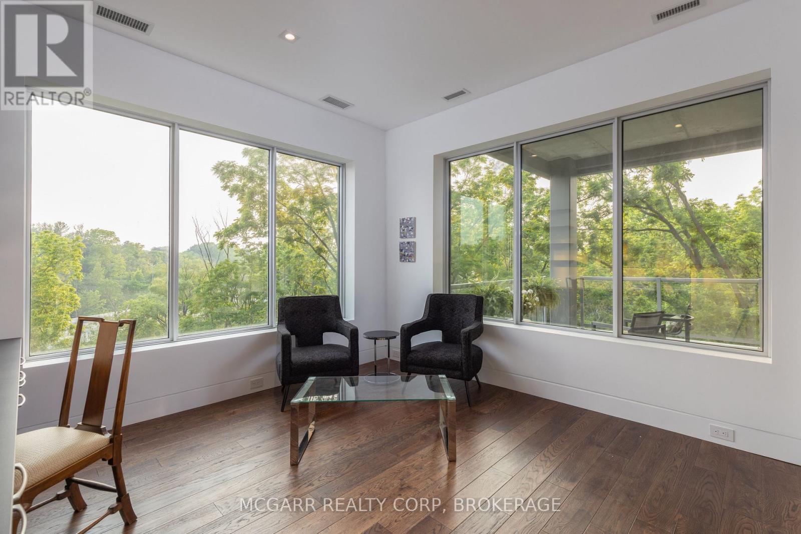 #401 77 YATES STREET - 29