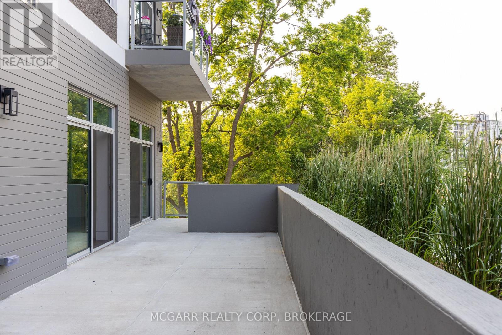 #401 77 YATES STREET - 28