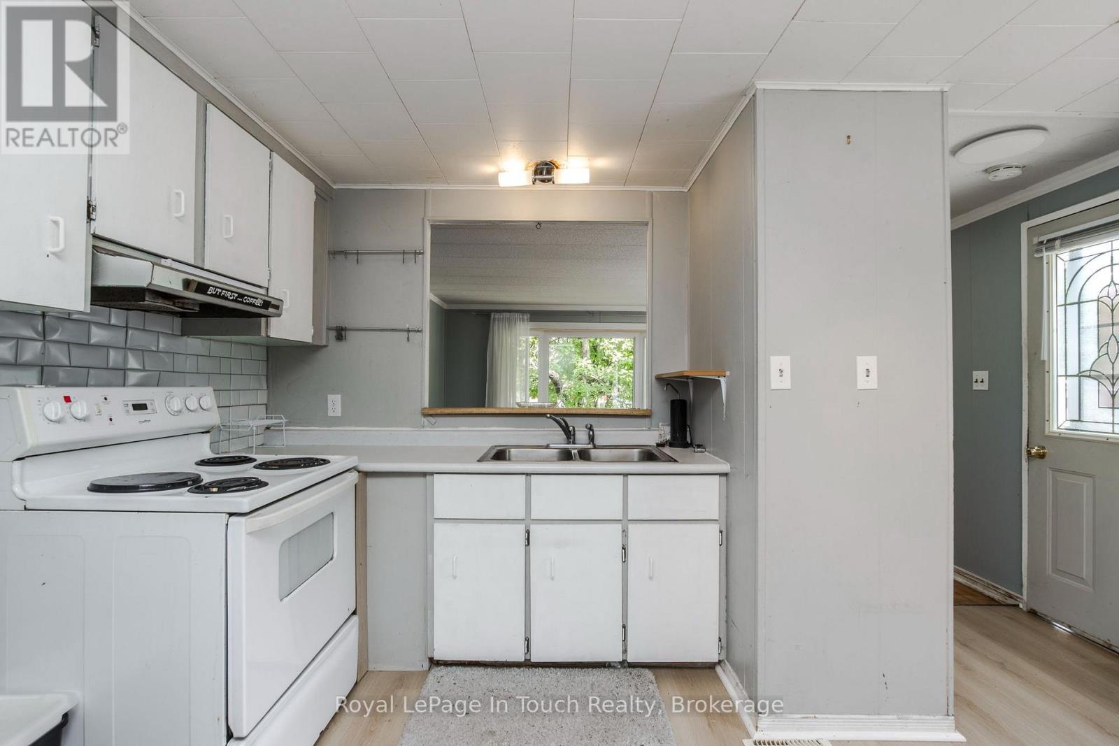 21 VICS ROAD - 8