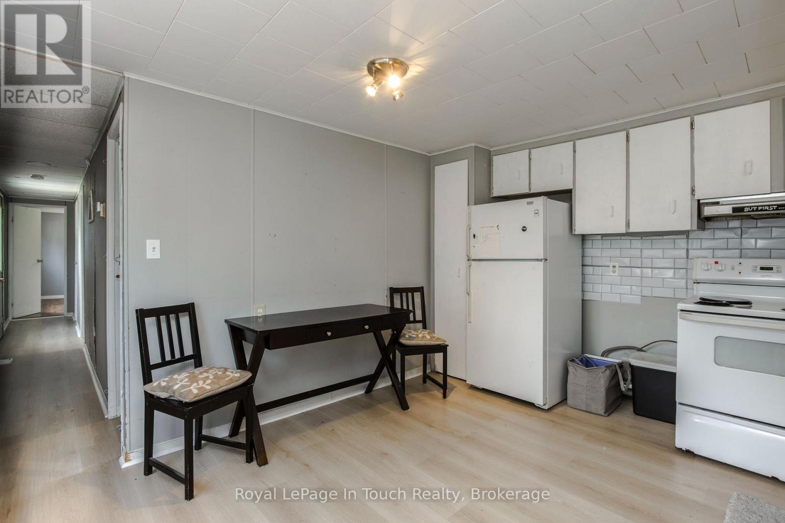 21 VICS ROAD - 6