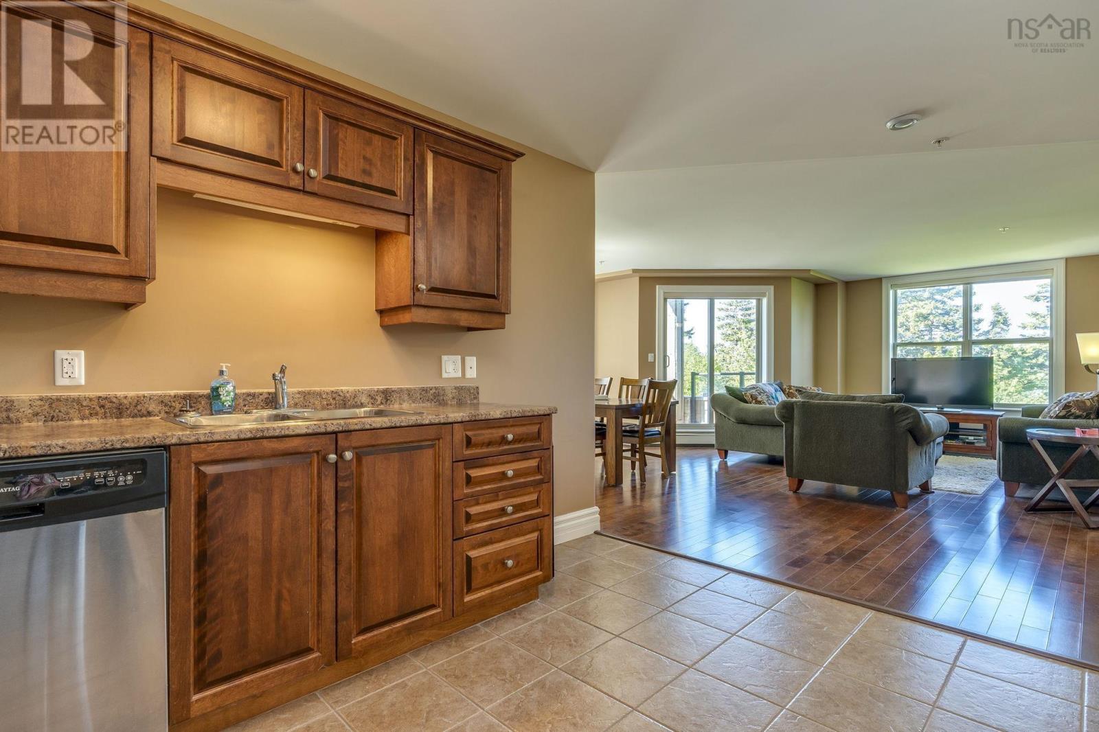 #203 87 Pebblecreek Crescent - 12