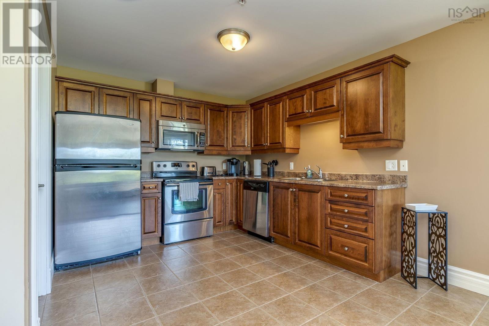#203 87 Pebblecreek Crescent - 10