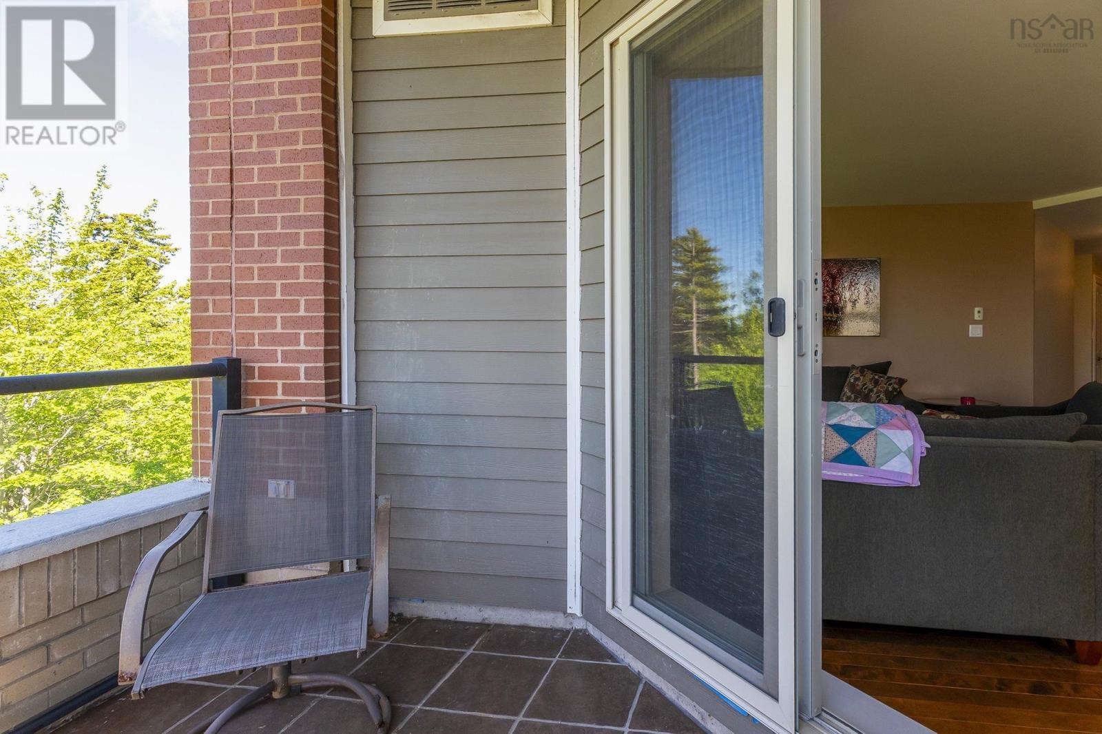 #203 87 Pebblecreek Crescent - 20