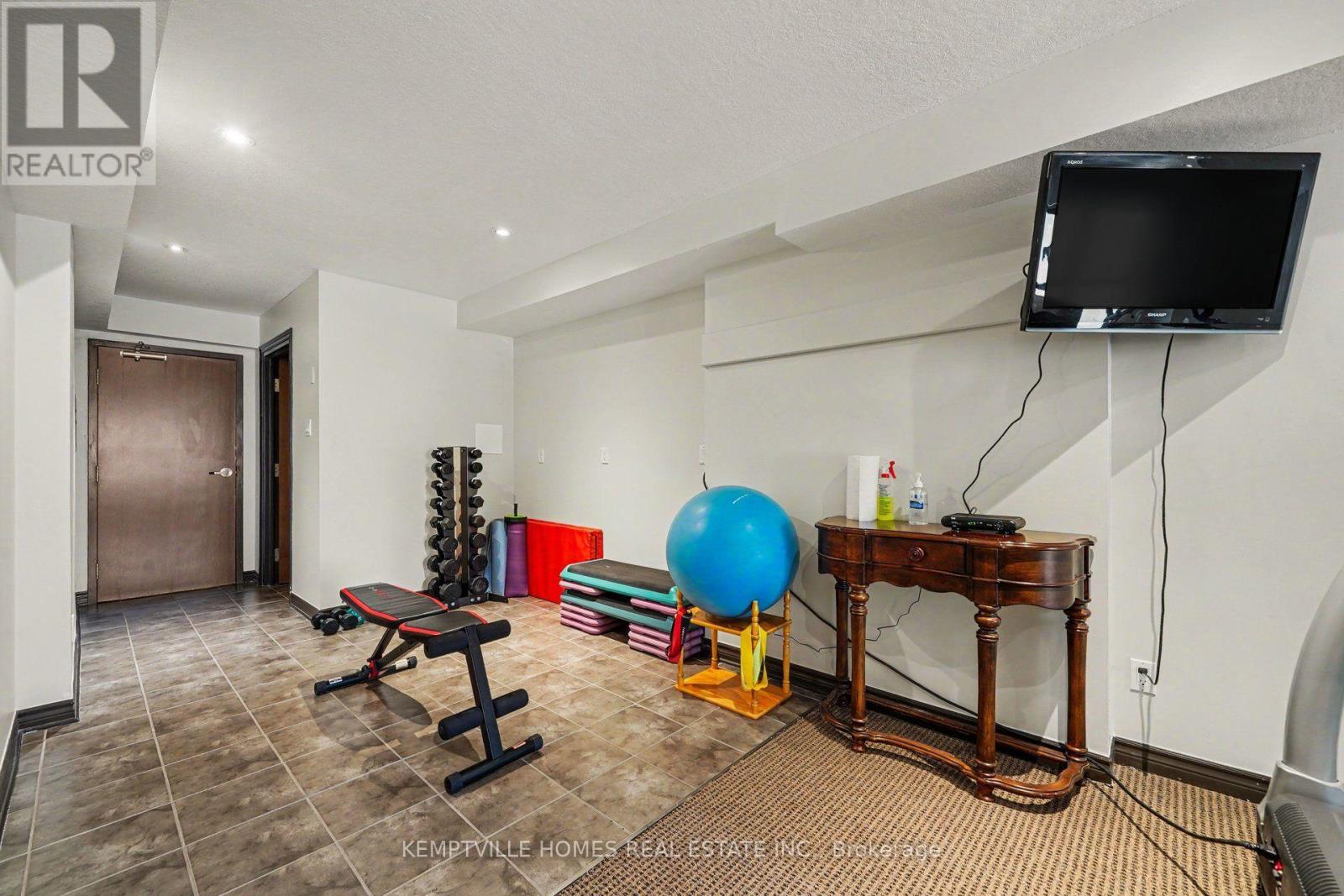 398 VAN BUREN STREET - Image 24