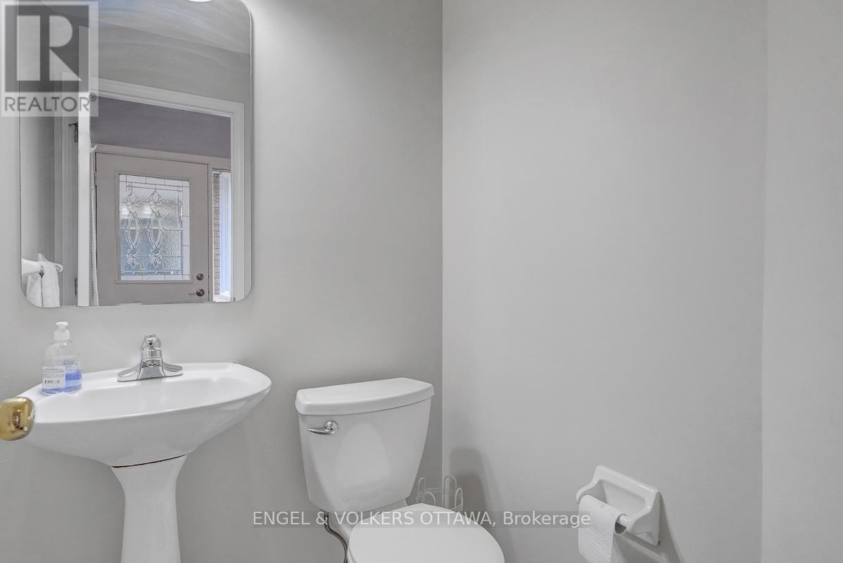88 KINCARDINE DRIVE - 20