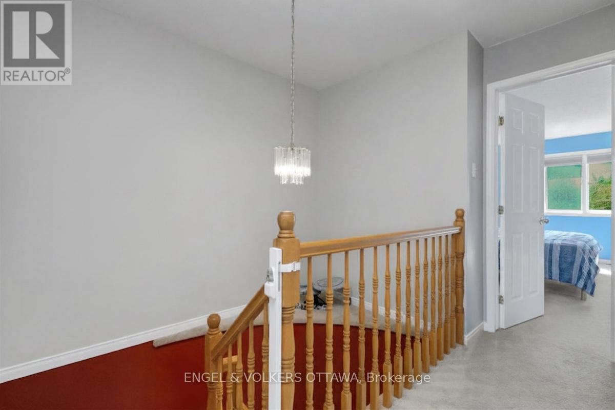 88 KINCARDINE DRIVE - 21