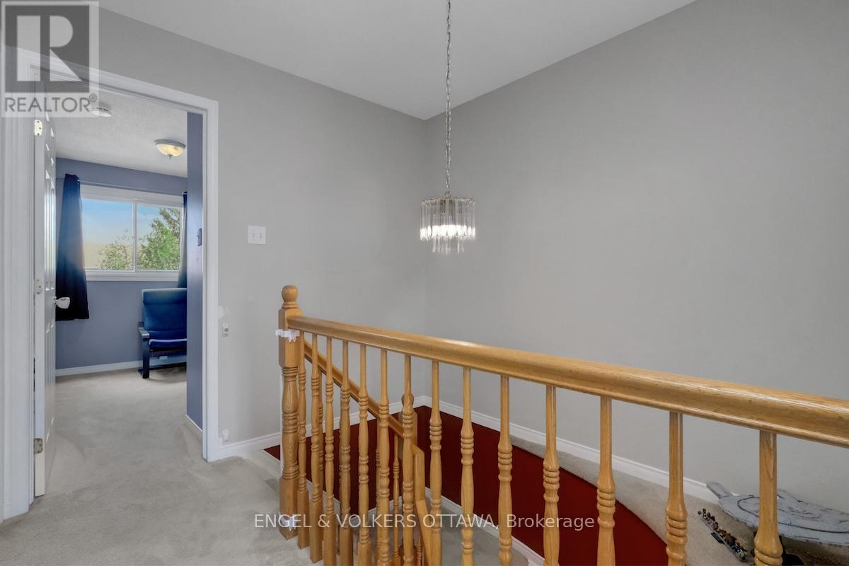 88 KINCARDINE DRIVE - 22