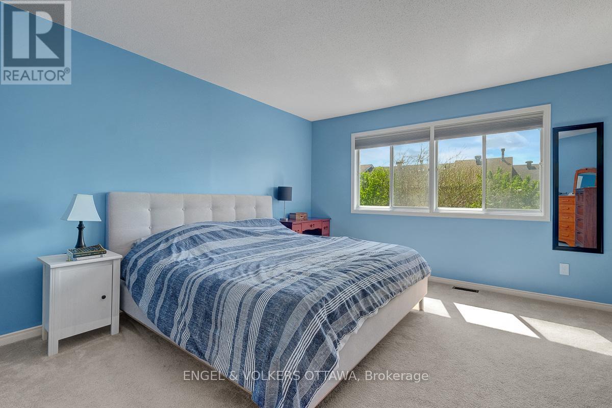 88 KINCARDINE DRIVE - 23